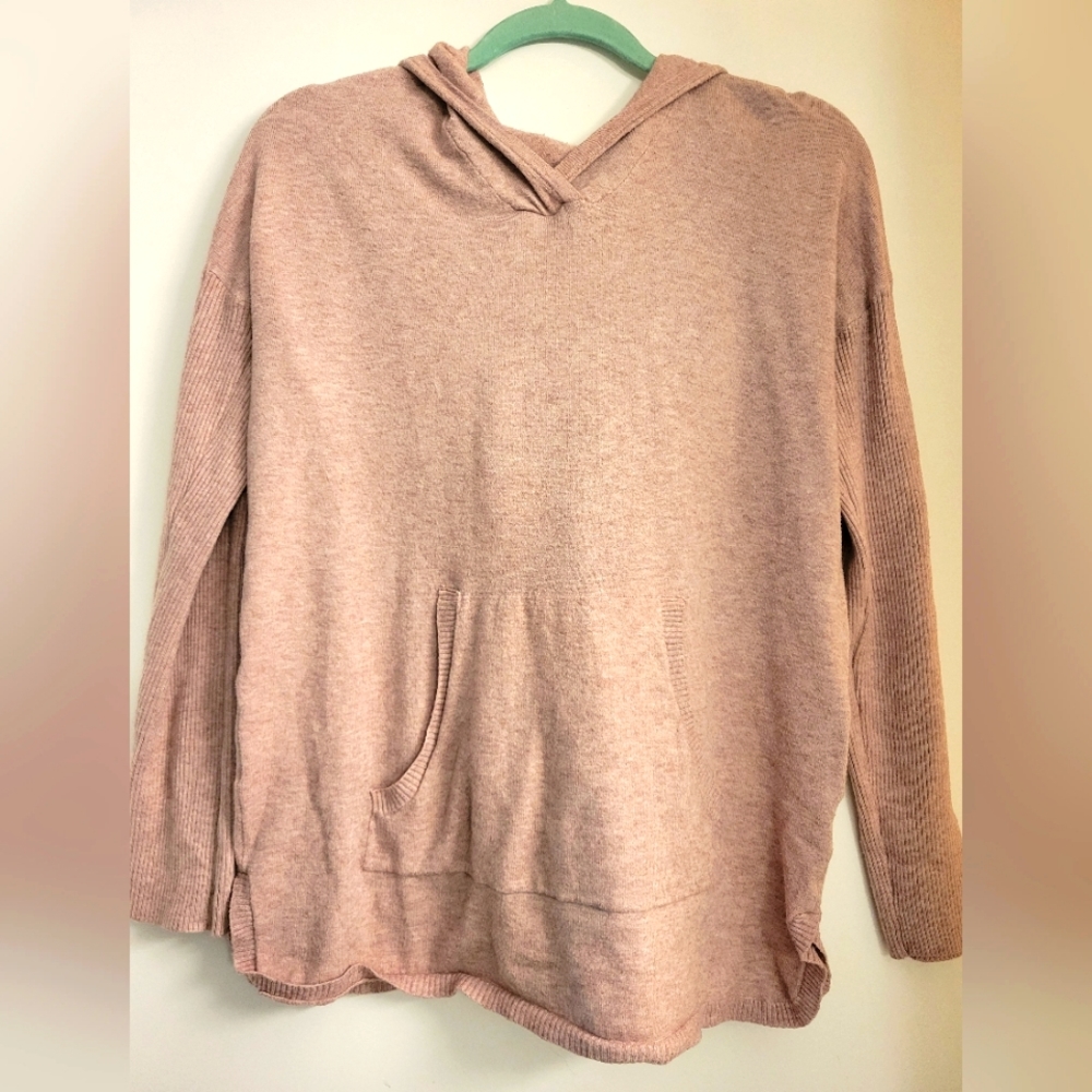 Light pink pullover knit hoodie size M